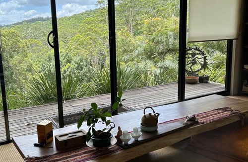 Smiths Creek Ski Chalet | Ecoasis Hideaway Chalet – Secluded Forest Romance