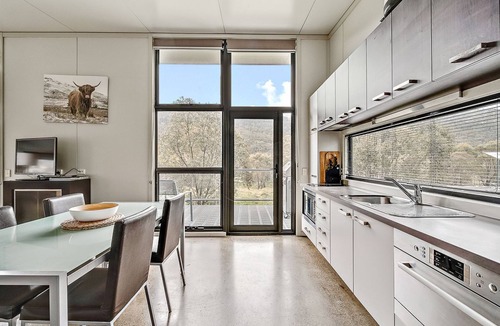 Crackenback Ski Chalet | Ecocrackenback 4 'Sustainable chalet close to the slopes.'