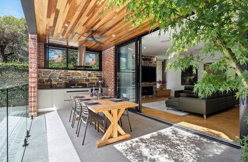 Fullarton House | Eden Haus Poolside Serenity near CBD and Bushland
