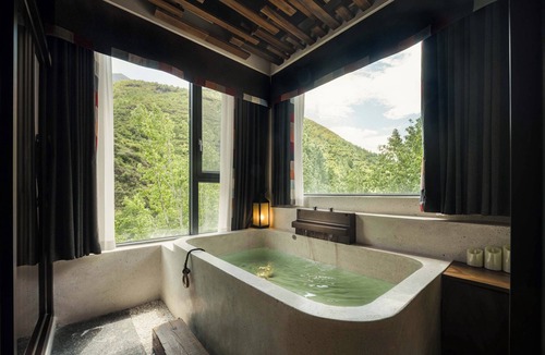 Ganzi County Hotel | EGO Hot Spring Resort Hotel