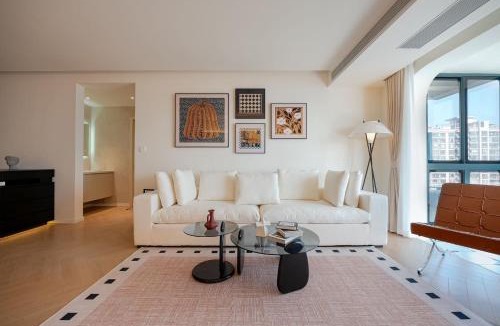 Dapuqiao Apartment | EHUB - Wukang Building 3Bedroom Apt in Bustling Commercial area, 10m away from subway