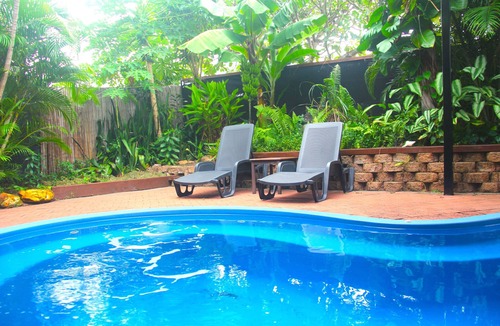 Alawa House | Elevated Tropical House
