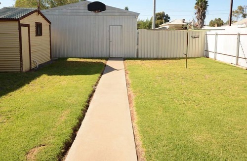 Broken Hill Cottage | Emaroo Argent Cottage