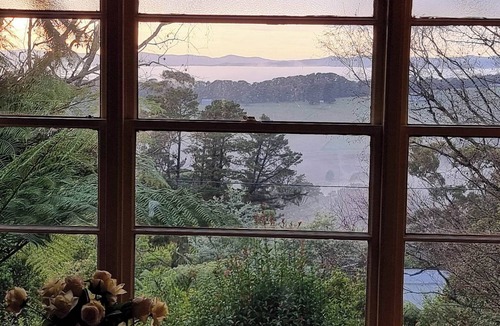 Emerald House | Emerald Kookaburra Hideaway