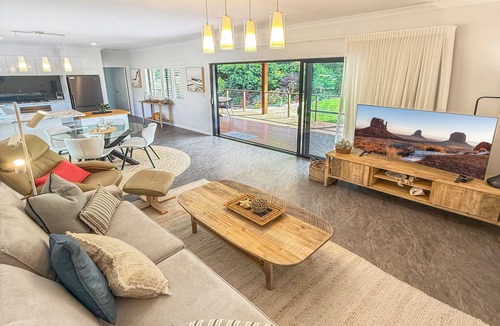 Mapleton House | Enchanting Haven in the Heart of Mapleton, Sunshine Coast Hinterland
