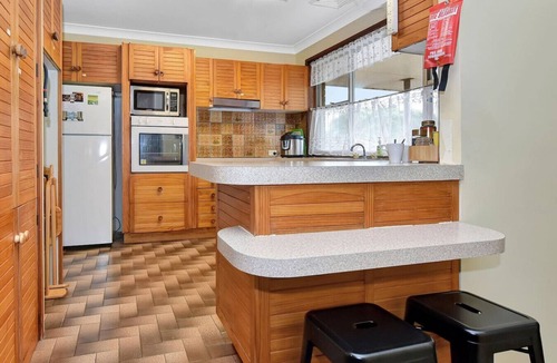 Cessnock House | Entertainer with Pool Cessnock