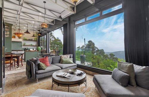 Beechmont Cabin | Epic Views, Cozy Vibes at Belvedere Summer House