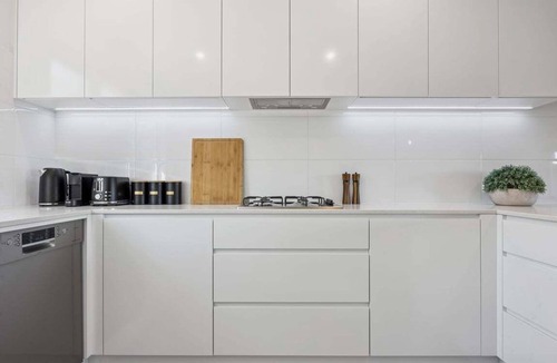 Jindabyne Resort | Eric's Lake View Retreat