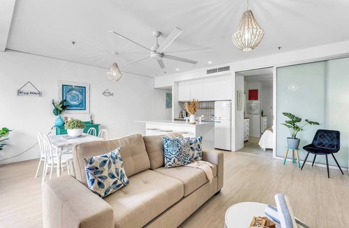Cairns Central Business District Apartment | Escape at Harbour Lights Poolside Chic in the City