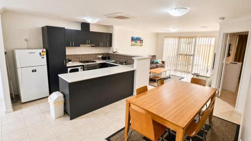Broadwater Villa | Escape to 39 at Cape View