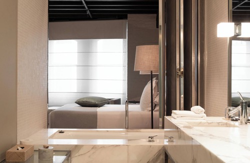Sydney Central Business District Hotel | Establishment Hotel
