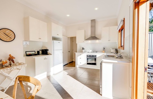 Hindmarsh Valley Bed & Breakfast | Exclusive Fleurieu Peninsula Luxury Retreat | 3 Private Villas on 75 Acres