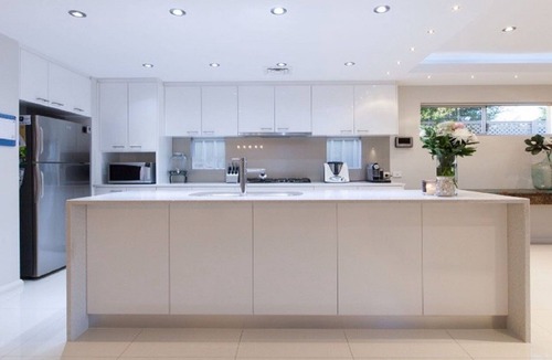 Kewdale House | Executive luxury home with swimming pool