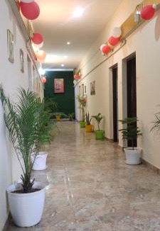 Rakabganj Hotel | EZ Stayz By Vilaasitaa Agra