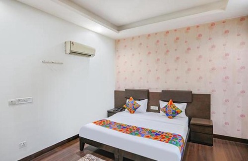 Noida Hotel | FabExpress Culture by BVH