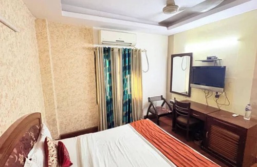 Safdarjung Enclave Hotel | Fabhotel New Empire