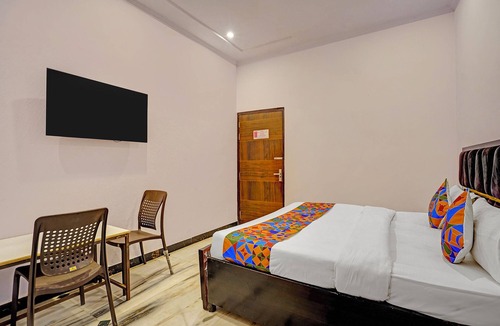 Kaushambi Hotel | Fabhotel Rn Residency