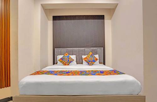 Kaushambi Hotel | Fabhotel Rn Residency