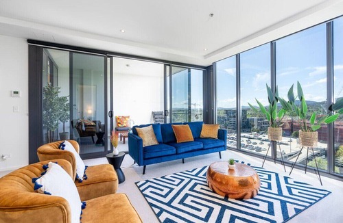 City East Apartment | Fabulous 2BR/2BA Apartment in the Central District