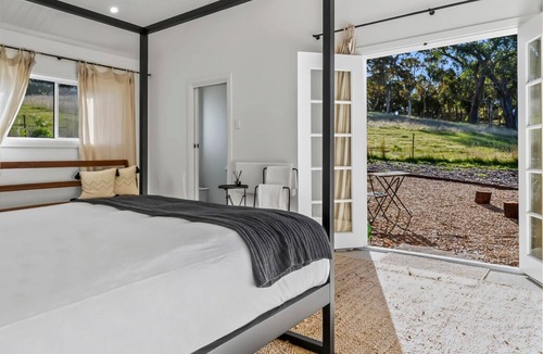 Hahndorf Cottage | Fairview Rise | Luxury Private Farm Escape for 2