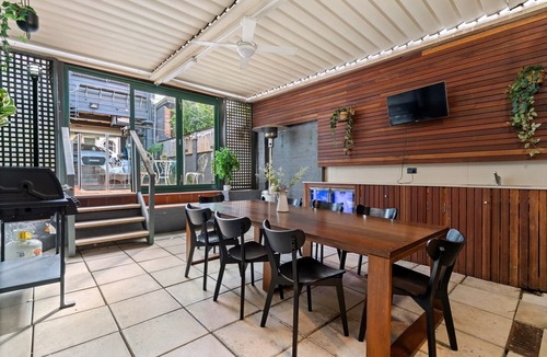 Pyrmont House | Family Retreat: Sydney Harbour, The Star | Pool + Games