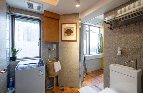 Haizhu Condo | Family-sized Canton style home! Perfect for Canton Fair / Sun Yat-Sen University