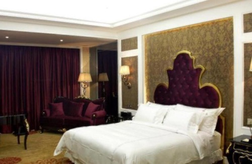 Chashan Hotel | Fangzhong Holiday Hotel