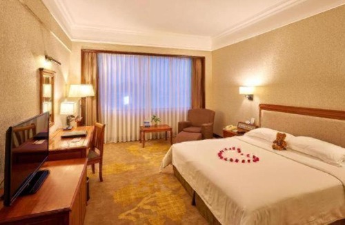 Chashan Hotel | Fangzhong Holiday Hotel