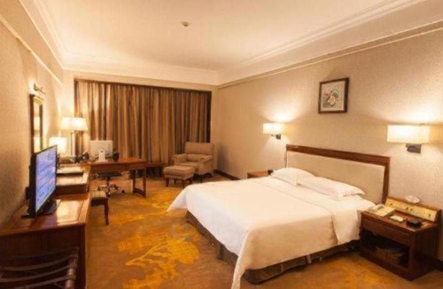 Chashan Hotel | Fangzhong Holiday Hotel