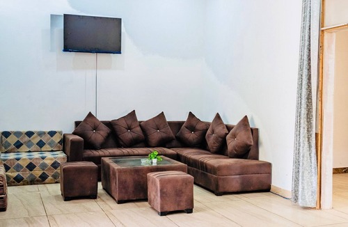 Gurugram House | Fantastic 5-bedroom farmhouse in Gurugram for a relaxing stay