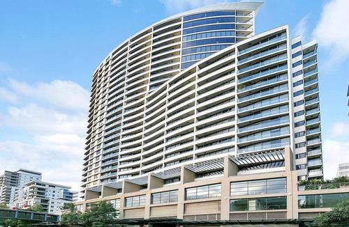 St. Leonards Apartment | Fantastic Building Facilities, Close to Everything - FW206