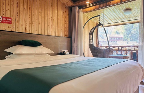 Fenghuang Bed & Breakfast | Fenghuang Oldtown Fuyuan Riverside Hotel