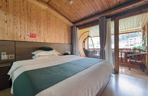 Fenghuang Bed & Breakfast | Fenghuang Oldtown Fuyuan Riverside Hotel