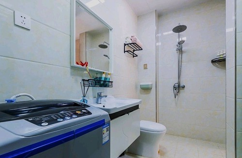 Weiyang Apartment | Field Airly Apartment