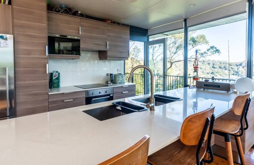 Whale Beach House | Fig Tree House A Luxe Indoor Outdoor Bay Panorama