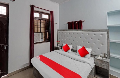 Allahabad Hotel | Flagship Lotus Valley Sangam