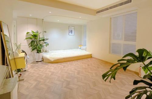 Minhang Apartment | Flaneur Shanghai Hongqiao Apartment 3 mins walk to National Convention and Exhibition Center