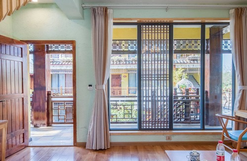 Gu Lou House | Floral Hotel Frozen Cloud Mansion