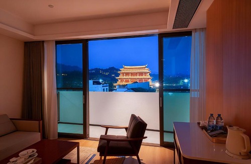 Xiangqiao Qu Hotel | Floral Hotel Orchid Inn Chaozhou Ancient City Paifang Street Branch