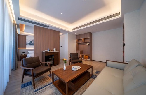 Xiangqiao Qu Hotel | Floral Hotel Orchid Inn Chaozhou Ancient City Paifang Street Branch