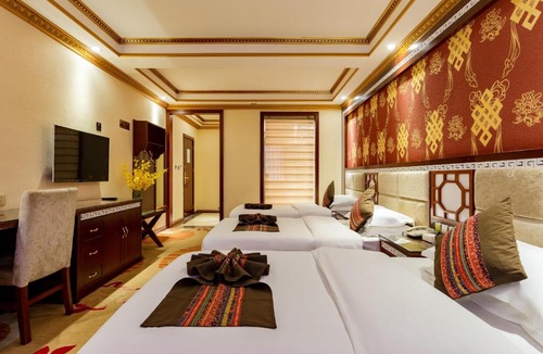 Shangri-La Hostel | Floral Hotel · Shangri-la Blue Sky