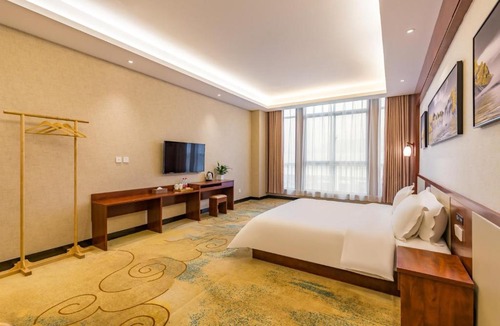 Huixian Hotel | Floral Hotel South Taihang