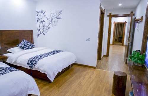 Wulingyuan Hotel | Floral Hotel · Spring Guesthouse Zhangjiajie