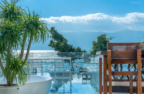 Shuanglang Hotel | Floral Lux Hotel Dali Daishuihe Seaview
