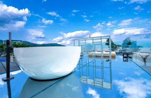 Shuanglang Hotel | Floral Lux Hotel Dali Daishuihe Seaview