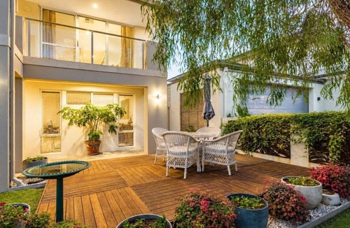 Busselton House | Foreshore Escape: Your Ultimate Coastal Retreat