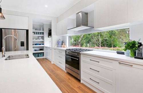 Bundanoon House | Forest Brae – pet friendly and walk to town