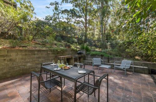 Austinmer House | Forest Trails Escape - Bushland Serenity near Beach