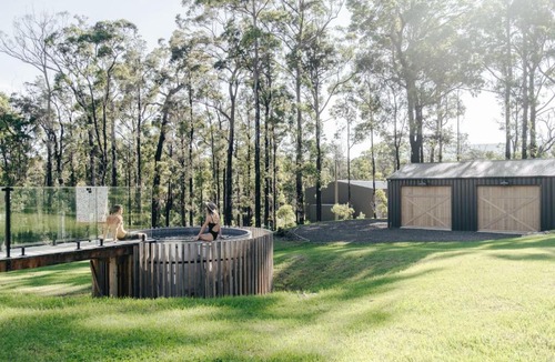 Little Forest House | Forever Sunday - Plunge Pool, Woodfire pizza oven, Outdoor firepit