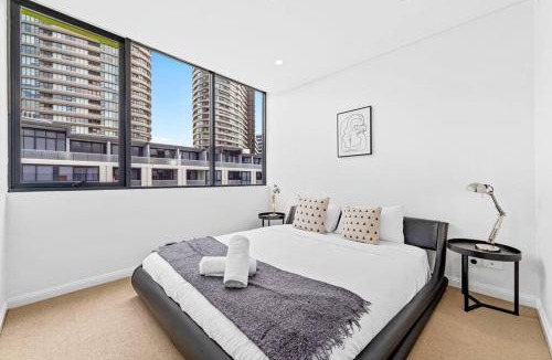 Sydney Olympic Park Apartment | Four bedroom apartment with facilities in Olympic Park